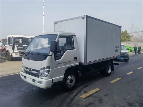 小卡之星3對接式肉鉤冷藏車，內(nèi)嵌式肉鉤整車不超重，現(xiàn)車手續(xù)齊全隨提隨走