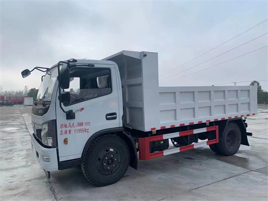12噸渣料運輸車現(xiàn)車，全市唯一公告，先到先得！