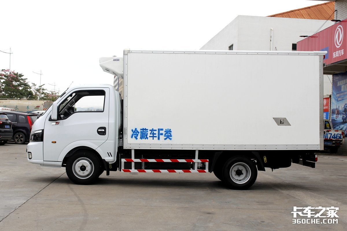 2.3L全柴機(jī)&nbsp;途逸冷藏車可以合規(guī)拉1.8噸
